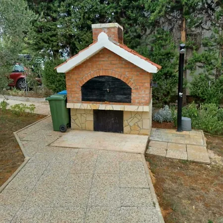 Apartman Tin